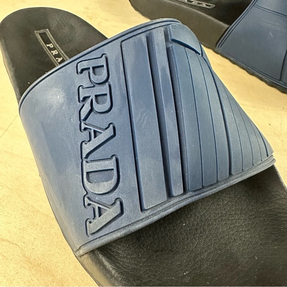 Prada slides - Picture 9 of 13
